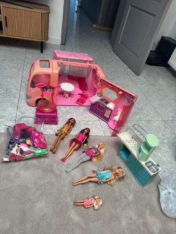 Set Barbie complet, Enlèvement, Barbie