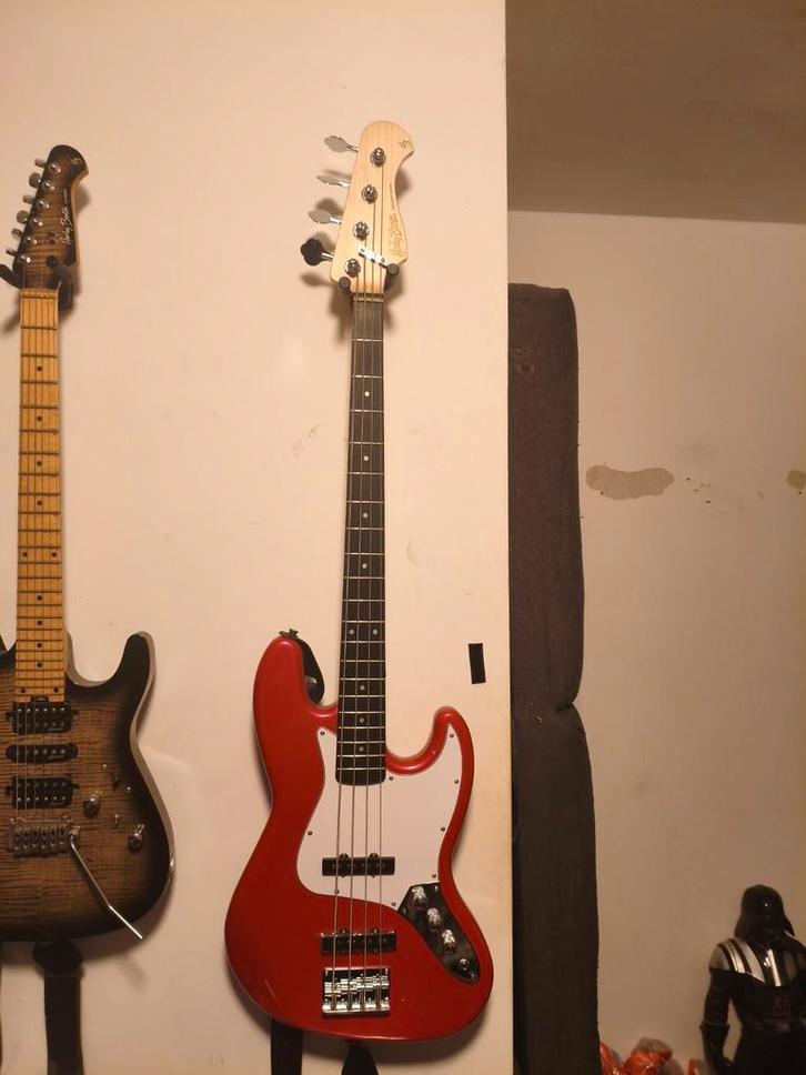 Harley Benton Standard Series Basgitaar, Muziek en Instrumenten, Snaarinstrumenten | Gitaren | Bas, Zo goed als nieuw, Elektrisch