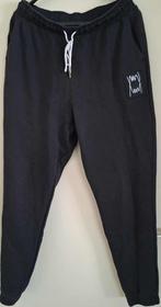 Trainingsbroek van Puma. Maat L, Kleding | Heren, Sportkleding, Verzenden, Zwart, Zo goed als nieuw, Algemeen