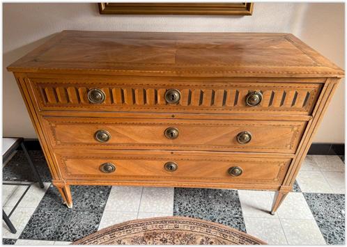stijlvolle antieke commode met zeer mooi inlegwerk, Antiek en Kunst, Antiek | Meubels | Kasten, Ophalen
