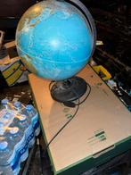 Wereldbol met verlichting in, Huis en Inrichting, Woonaccessoires | Wereldbollen, Ophalen of Verzenden, Zo goed als nieuw