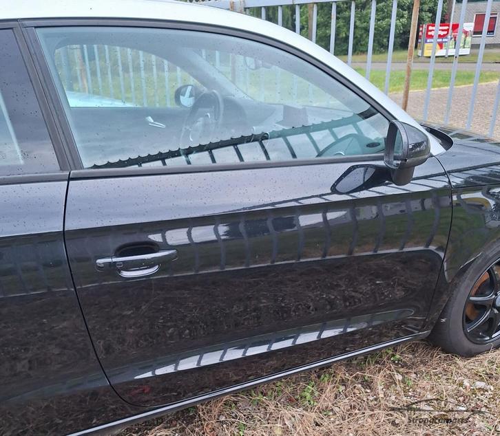Deur Portier Audi A1 8X1 3 deurs rechts in goede staat LZ9Y, Auto-onderdelen, Carrosserie, Deur, Audi, Gebruikt, Ophalen of Verzenden