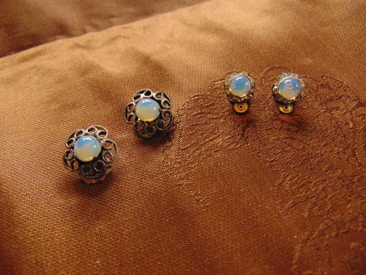 Oorclips in mooie staat, Handtassen en Accessoires, Oorbellen, Gebruikt, Knopjes of Stekers, Ophalen of Verzenden