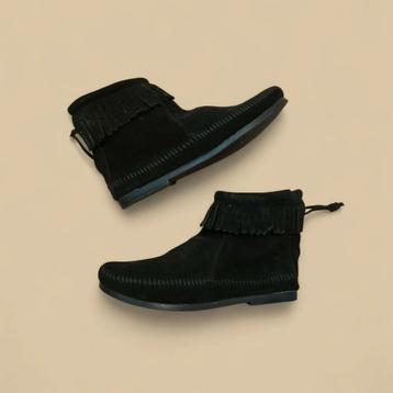 Nieuwe Minnetonka-laarzen beschikbaar voor biedingen