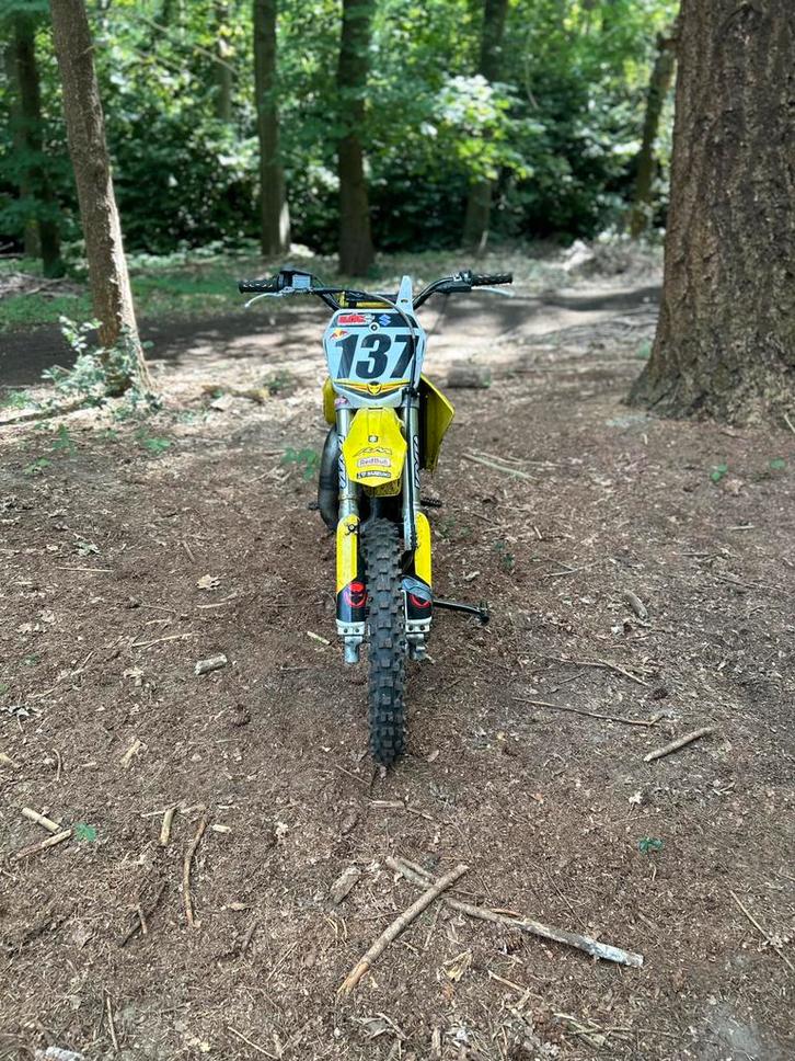 Suzuki rm85 L 2008, Fietsen en Brommers, Brommers | Crossbrommers, Zo goed als nieuw, Suzuki, Ophalen