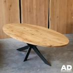 Tafels van massief eikenhout, Meubels