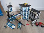 Lego politiebureau 60141, Kinderen en Baby's, Speelgoed | Duplo en Lego, Ophalen of Verzenden, Zo goed als nieuw, Complete set