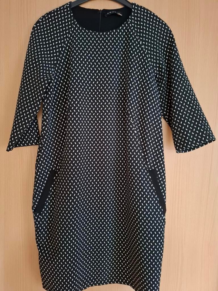 Zwart/wit kleedje maat 40, Enlèvement ou Envoi, Comme neuf, Taille 38/40 (M), Blanc