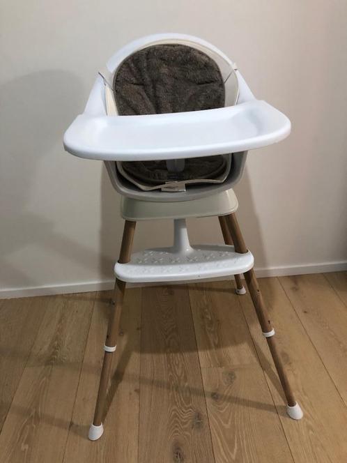 Eetstoel, Kinderen en Baby's, Kinderstoelen, Zo goed als nieuw, Meegroeistoel, Aanschuifbaar, Afneembaar eetblad, Gordel(s), Stoelverkleiner
