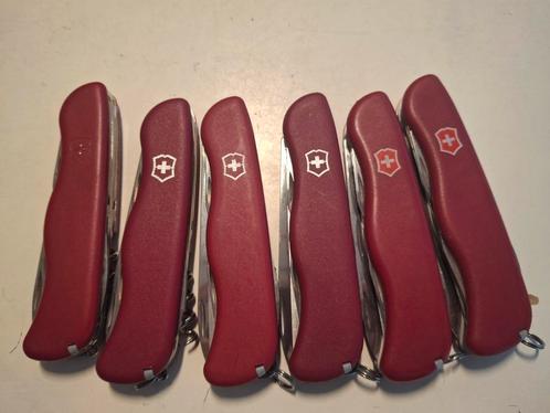 Victorinox forester 111mm rood, Caravans en Kamperen, Kampeergereedschap, Zo goed als nieuw, Ophalen of Verzenden