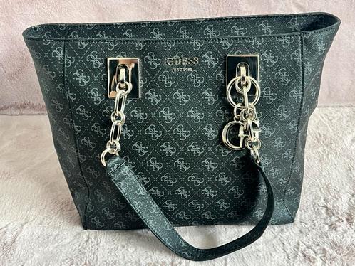 Guess schoudertas, Handtassen en Accessoires, Tassen | Schoudertassen, Nieuw, Overige merken, Zwart, Ophalen of Verzenden