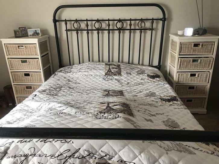 Antiek GIETIJZEREN BED voor 2 personen, Antiek en Kunst, Antiek | Meubels | Bedden, Ophalen