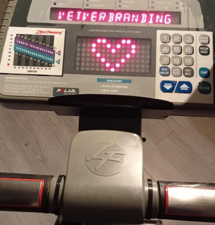 Hometrainer Life Fitness, Sports & Fitness, Appareils de fitness, Utilisé, Vélo d'appartement, Enlèvement