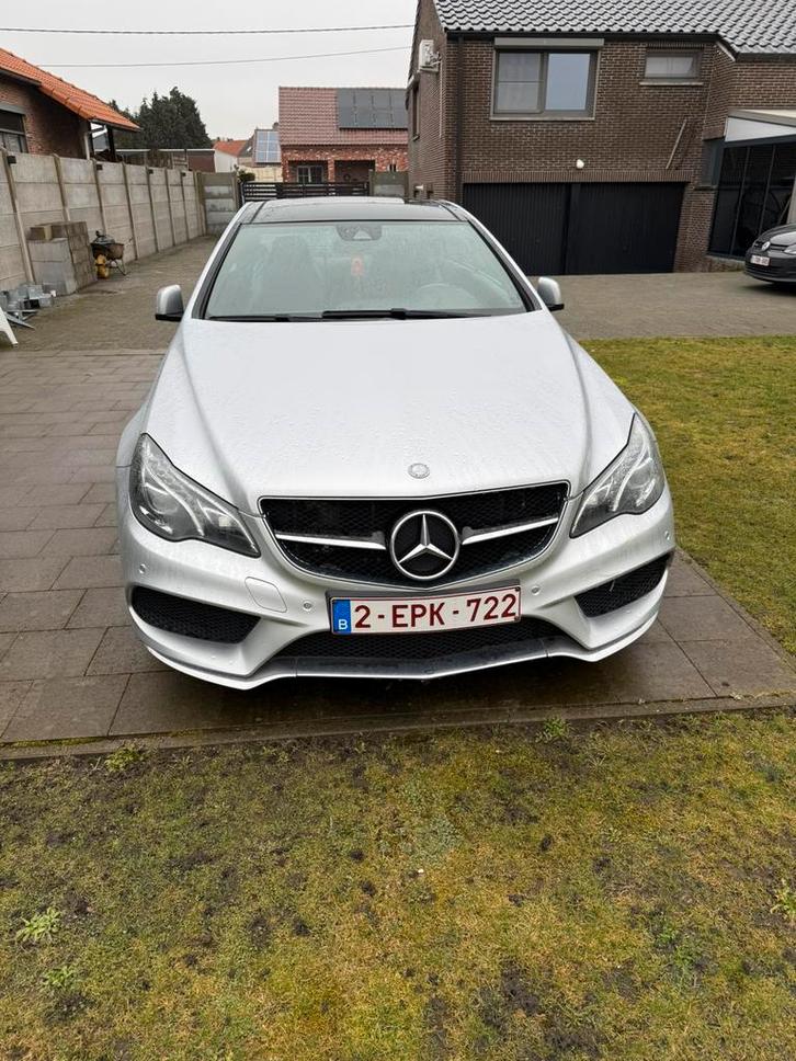 E220 coupé Amg pack, Autos, Mercedes-Benz, Particulier, Apple Carplay, Diesel, Coupé, Automatique, Enlèvement