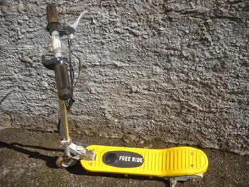 2 Trottinettes électriques + variateur ... beschikbaar voor biedingen