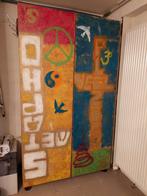Kast met grafitti. Ideaal om speelgoed te bergen. d, Ophalen, Zo goed als nieuw, Kast