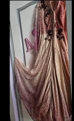 Caftan de haute couture  fait  la main par une styliste répu, Ophalen of Verzenden, Zo goed als nieuw
