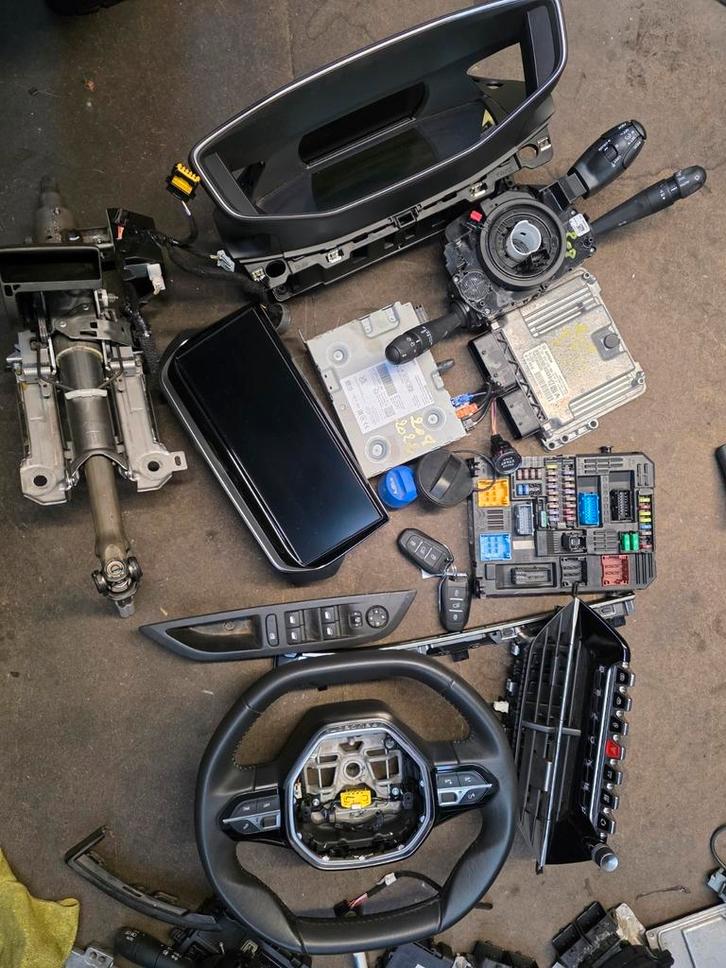 Pièces Peugeot 208, Auto-onderdelen, Elektronica en Kabels, Citroën, Peugeot, Gebruikt, Ophalen