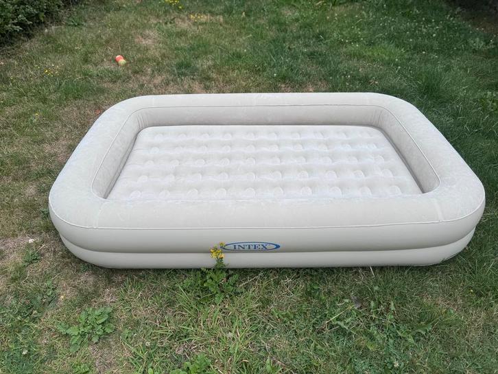Intex Kids Deluxe Airbed - matelas gonflable enfant, Caravans en Kamperen, Luchtbedden, Zo goed als nieuw, Ophalen