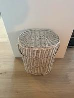 Witte rieten wasmand, Ophalen, Gebruikt, Mand, Riet