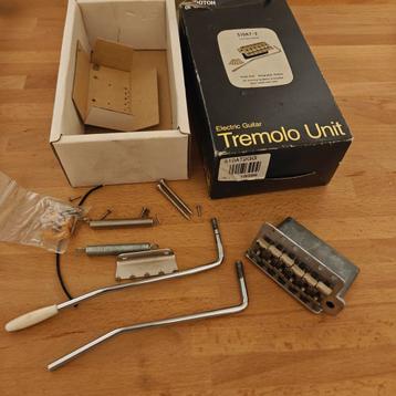 Tremolo unit. In doos beschikbaar voor biedingen