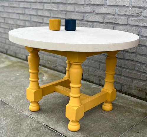 Découvrez cette magnifique table basse restylée !, Maison & Meubles, Tables | Tables d'appoint, Utilisé, Rond, 45 à 60 cm, Bois