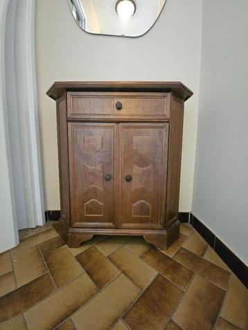 Compact houten kastje – Zelf op te halen in Asse beschikbaar voor biedingen