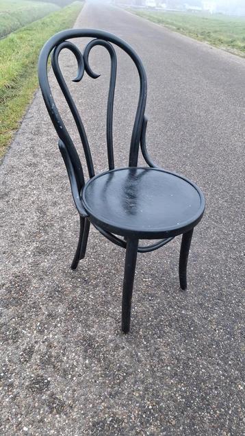 16 thonet boogstoel bentwood hout hartjes cafe bistro horeca, Huis en Inrichting, Ophalen of Verzenden, Zo goed als nieuw, Zwart