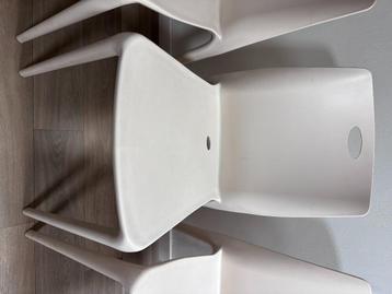 stoelen beschikbaar voor biedingen