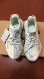 yeezy boost 350 V2 38, Bleu, Enlèvement ou Envoi