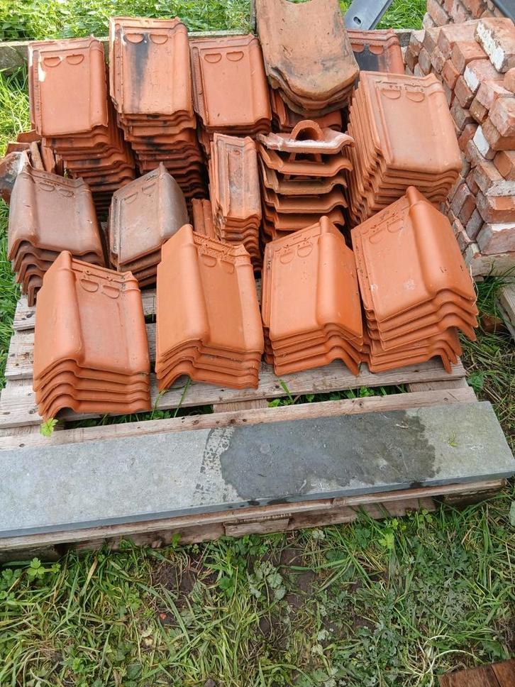 pottelberg  kantpannen    en verluchting pannen, Doe-het-zelf en Bouw, Dakpannen en Dakbedekking, Ophalen