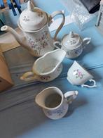 kofffieservies met roze bloemen, keramiek, Huis en Inrichting, Ophalen, Keramiek, Zo goed als nieuw, Overige stijlen