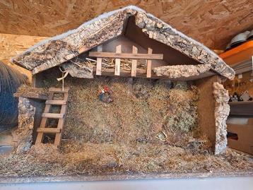 Mooie grote kerststal beschikbaar voor biedingen