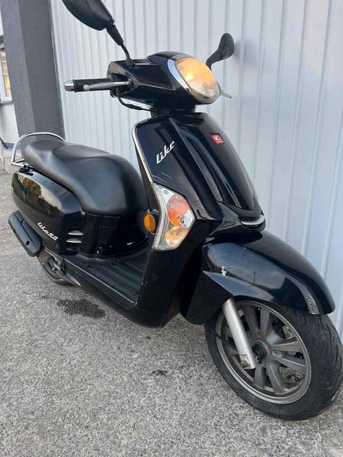 Scooter kimco like classe A, Fietsen en Brommers, Snorfietsen en Snorscooters, Zo goed als nieuw, Peugeot, Ophalen