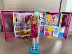 Dressing garde-robe Barbie Fashionistas, Enfants & Bébés, Jouets | Poupées, Enlèvement, Comme neuf, Barbie