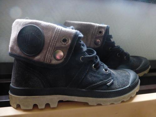 Ruimvallende schoenen met revers van palladium P: 40, Kleding | Dames, Schoenen, Zo goed als nieuw, Hoge laarzen, Zwart, Ophalen of Verzenden