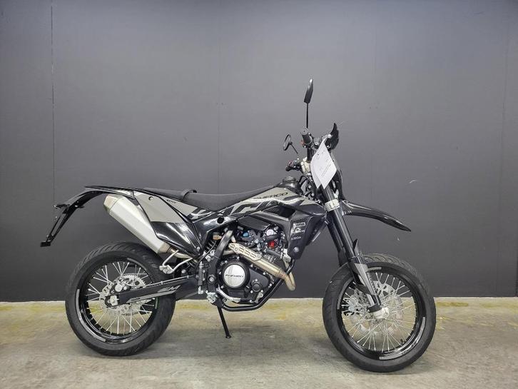 SHERCO 125 SM NEUF EN STOCK, Motos, Motos | Marques Autre, Entreprise, SuperMoto, jusqu'à 11 kW, 1 cylindre, Enlèvement ou Envoi