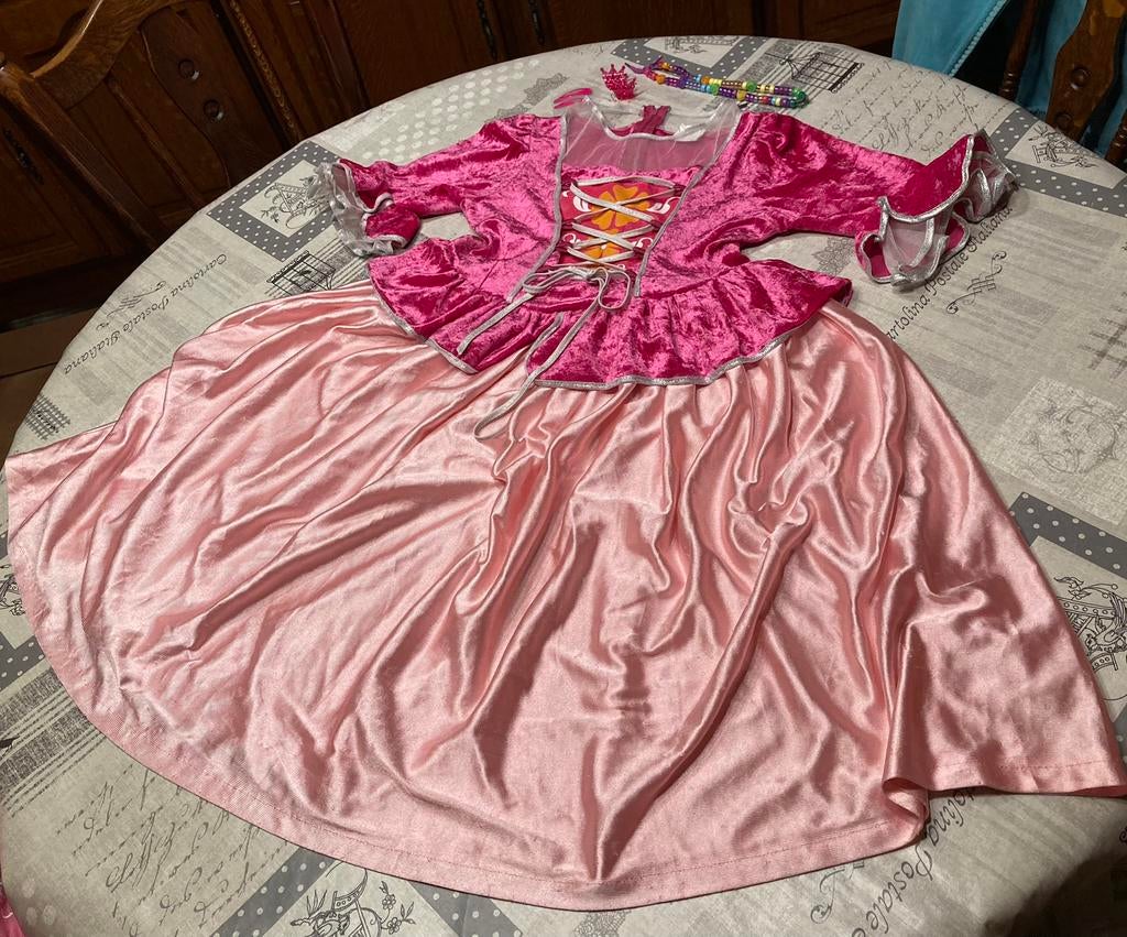 Déguisement large, 2 curseurs, 2 pinces, collier, Enlèvement ou Envoi, Utilisé, 122 à 128, Fille