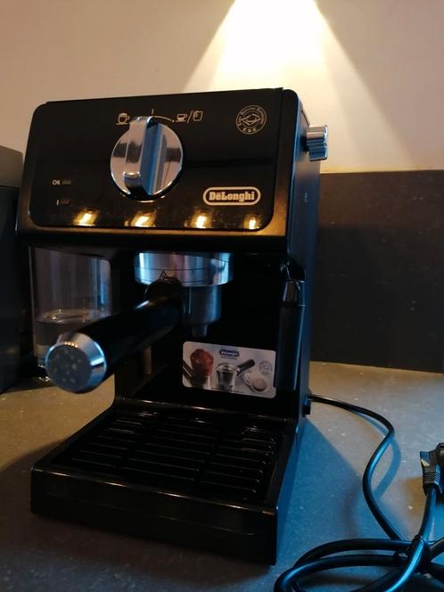 DeLonghi ECP 31.21 koffiezetapparaat, Elektronische apparatuur, Koffiezetapparaten, Zo goed als nieuw, Gemalen koffie, Stoompijpje