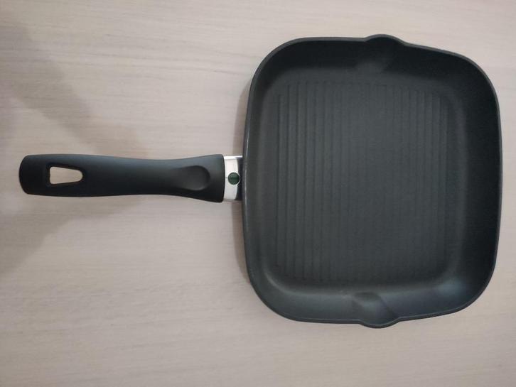 Grillpan met warmte-indicator 28 cm x 28 cm, Huis en Inrichting, Keuken | Potten en Pannen, Zo goed als nieuw, Overige typen, Aluminium