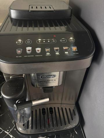 Delonghi espressomachine, Elektronische apparatuur, Koffiezetapparaten, Ophalen, Zo goed als nieuw