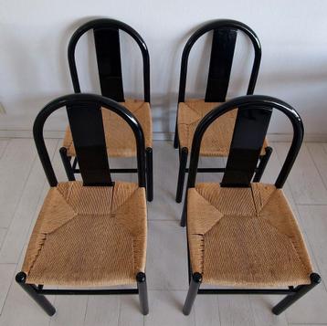 4 stoelen - zwarte lak beschikbaar voor biedingen