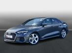 Audi A3 Sedan 35 TFSI Business Edition S line S tronic, Autos, Argent ou Gris, Automatique, Achat, Autre carrosserie