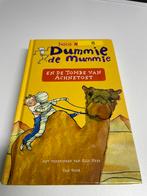 Boek Dummie de Mummie en de Tombe van Achnetoet, Boeken, Kinderboeken | Jeugd | 10 tot 12 jaar, Ophalen, Zo goed als nieuw