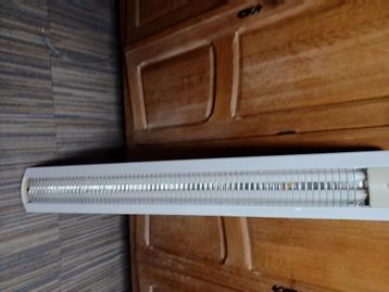 4 TL 60w plafondlampen beschikbaar voor biedingen