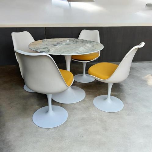 Saarinen Knoll Tulip tafel 90cm marmer, Antiek en Kunst, Antiek | Meubels | Tafels, Ophalen of Verzenden