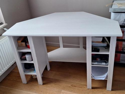 Ikea Brusali wit hoekbureau, Huis en Inrichting, Bureaus, Gebruikt, Bureau