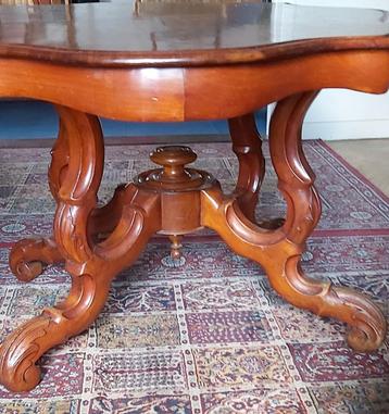 Antieke Grote Notenhouten Biedermeier Tafel uit ca. 1930 beschikbaar voor biedingen