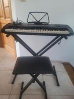 Synthétiseur  avec pieds + tabouret, Enlèvement, Comme neuf
