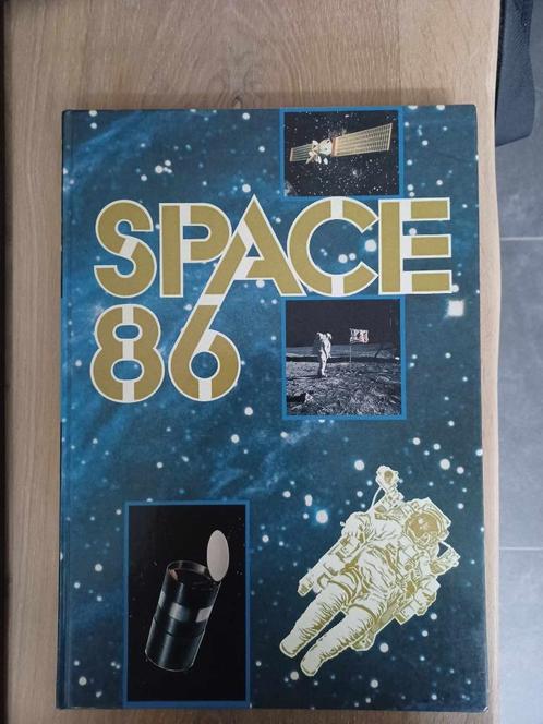 Space 86, Boeken, Wetenschap, Gelezen, Natuurwetenschap, Ophalen of Verzenden